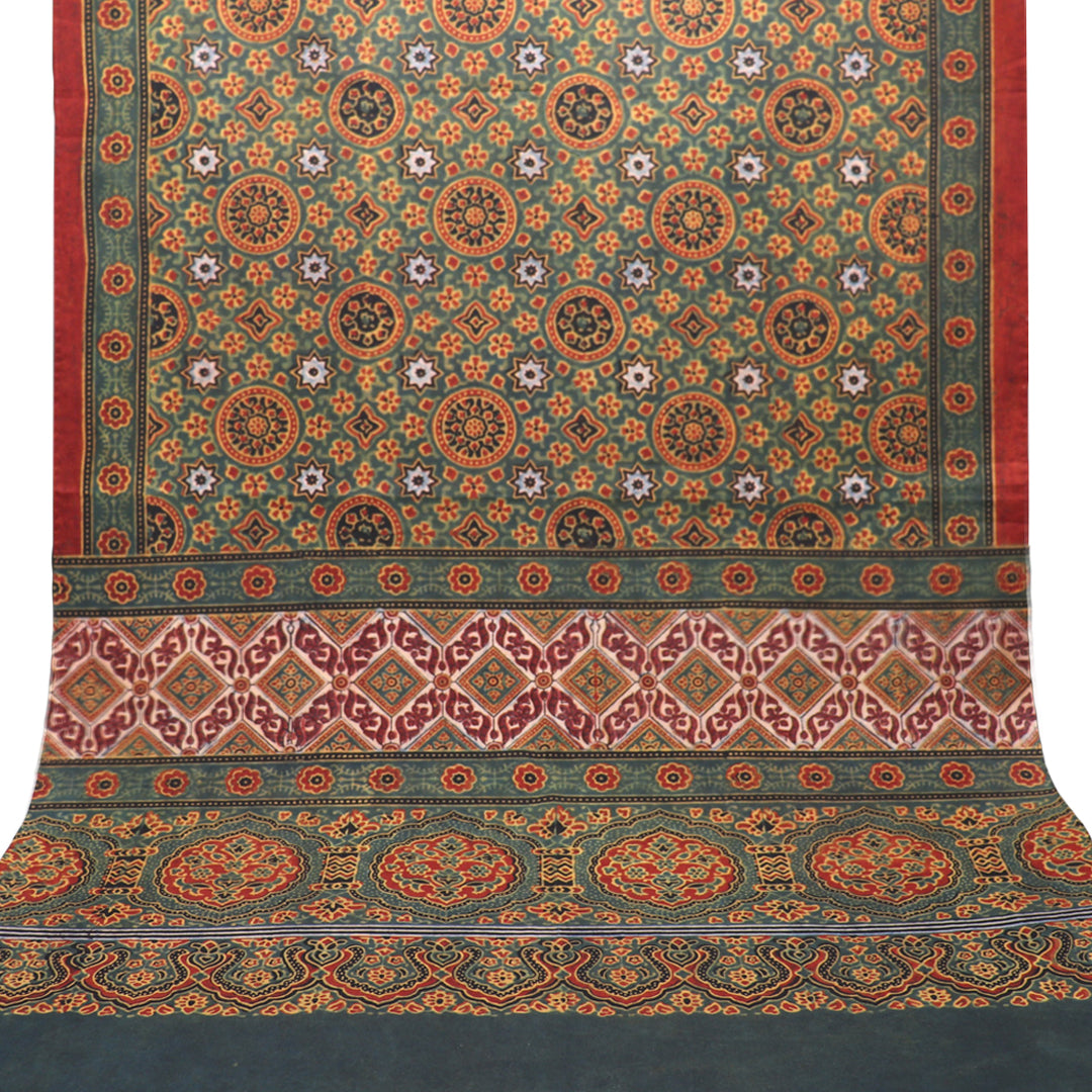 Dorukha: Reversible Ajrakh