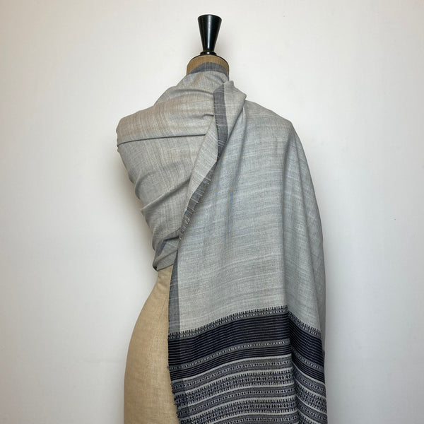 Bhujodi Kala Cotton Stole: Black and White