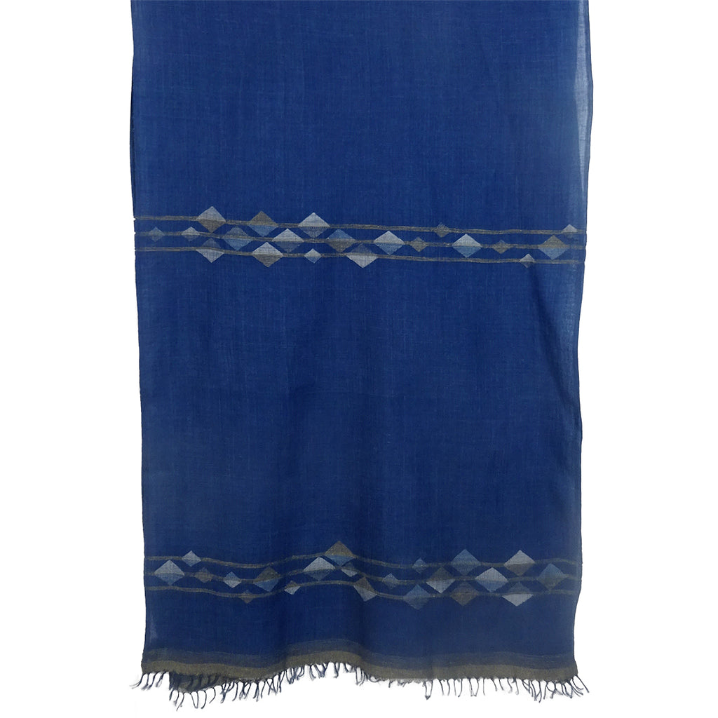 Natural Indigo Hand Spun Muslin Jamdani Stole: Indigo Blue