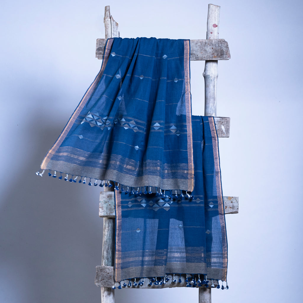 Random Diamond Handwoven Jamdani Dupatta: Indigo