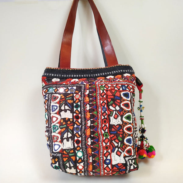Vintage Embroidery Shoulder Bag: Multicolour