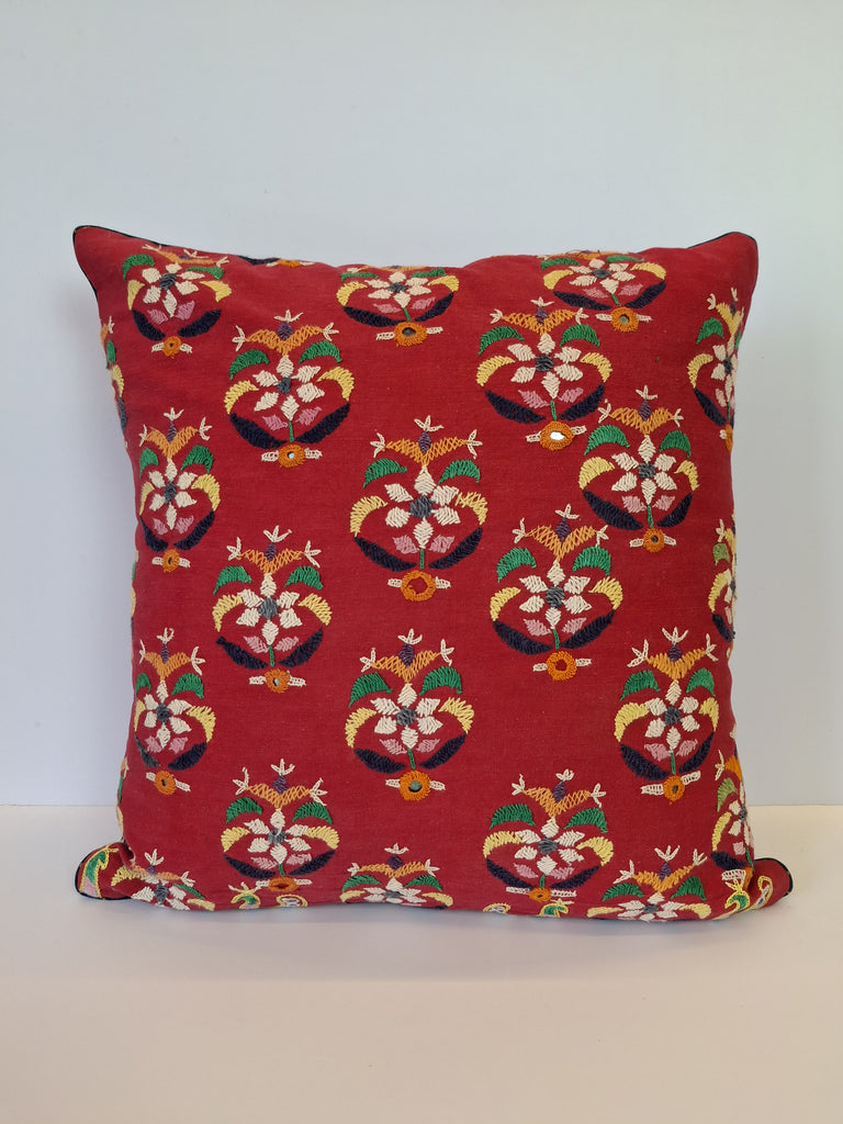 Cushion cover Embroidered